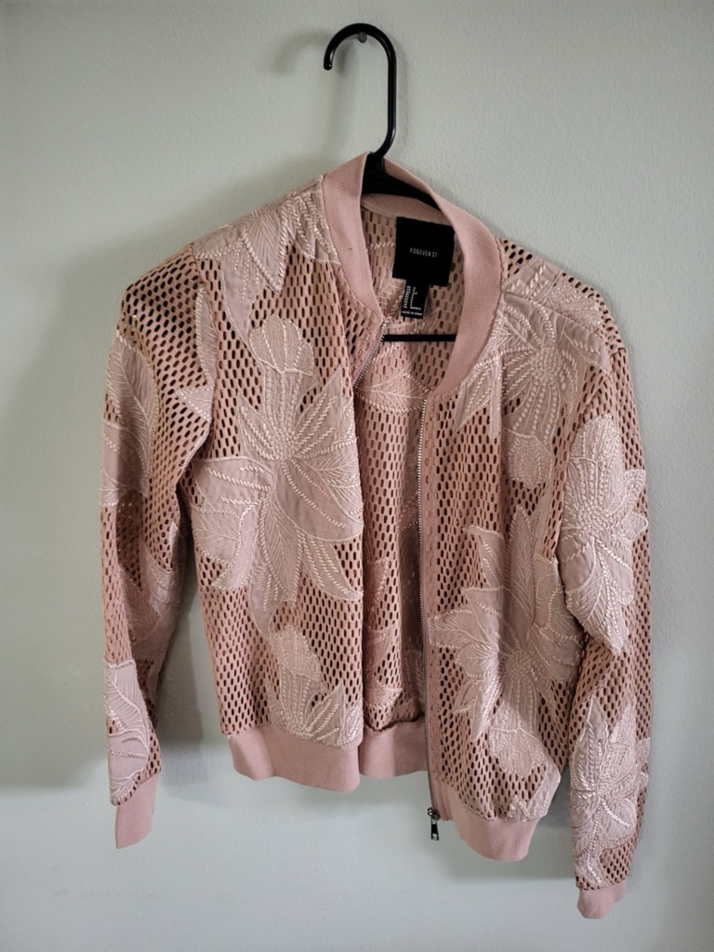 Women’s Forever 21 Blush Pink Embroidered Mesh Bomber Jacket Size Small